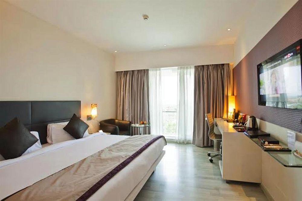 Spree Shivai Hotel Pune Pimpri-Chinchwad Exterior photo