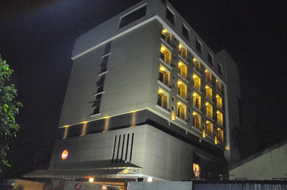 Spree Shivai Hotel Pune Pimpri-Chinchwad Exterior photo